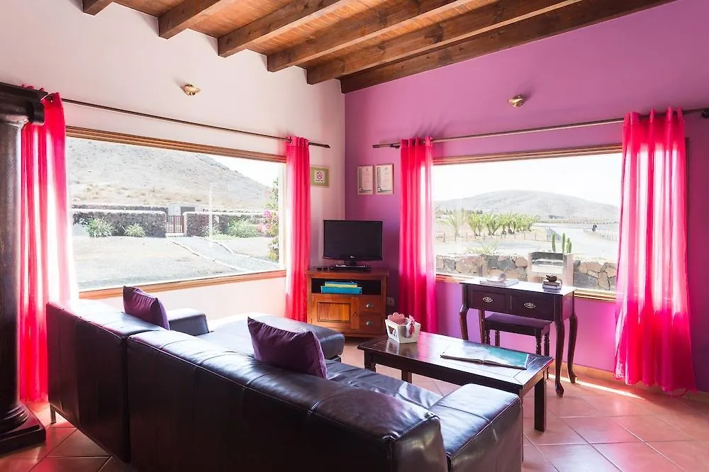 Casa Pilar, Aurora Y Tarabilla En Finca Ecologica Teguitar